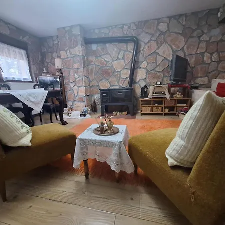 το πέτρινο της γιαγιάς Lägenhet Florina