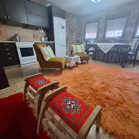 το πέτρινο της γιαγιάς 弗洛里纳