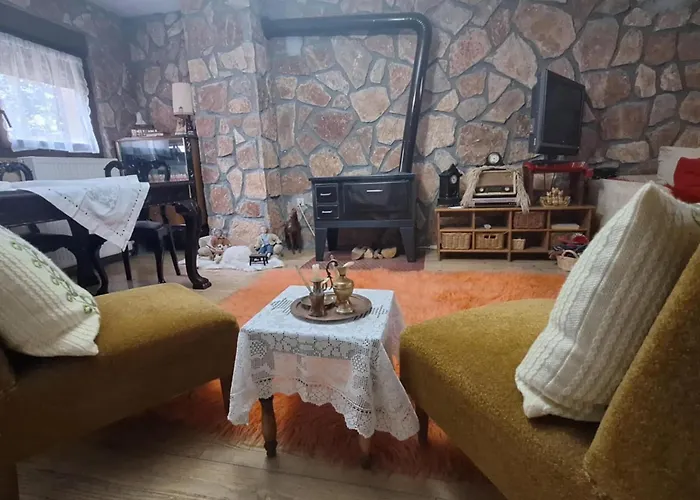 το πέτρινο της γιαγιάς דירה פלורינה